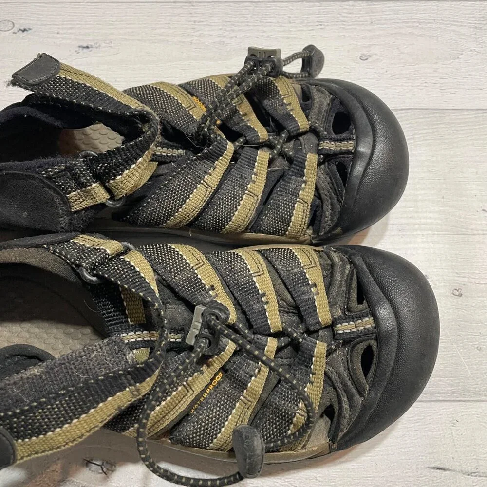 Keen Newport‎ H2 Waterproof Sandals Youth Size 3